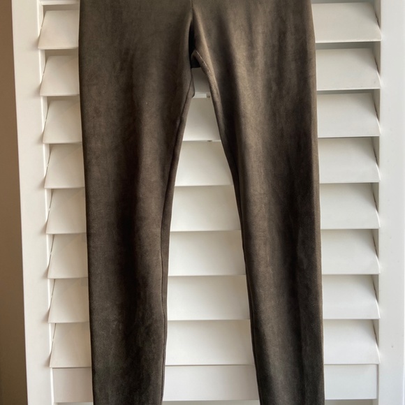 Wilfred Daria Suede Legging - Picture 5 of 6